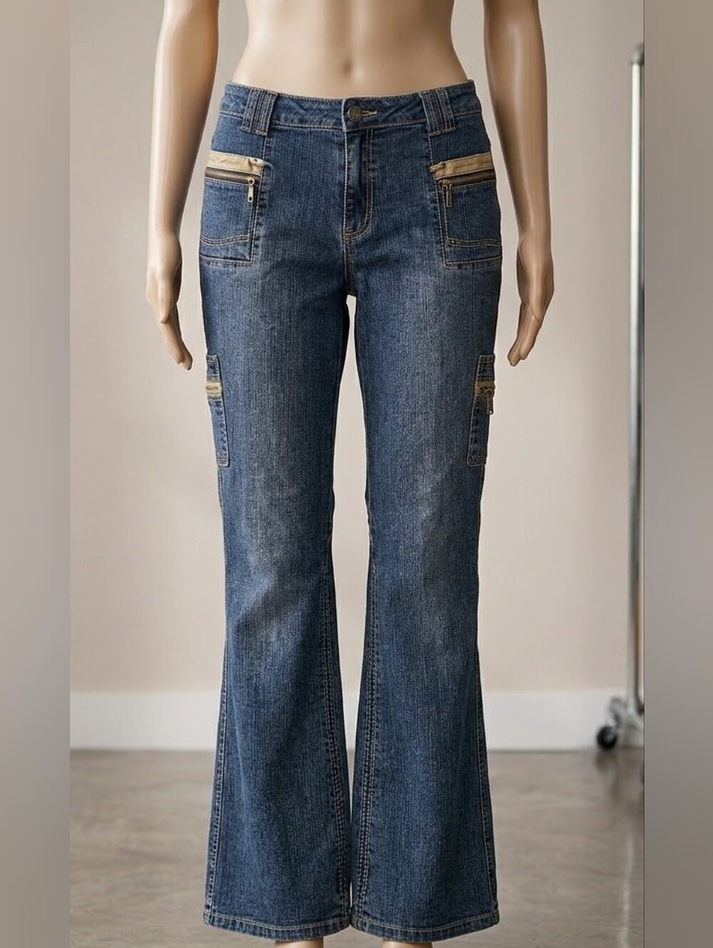 VTG Vanilla Star Y2K Cargo Flare Jeans Size 16 Contrast Trim Zipper Utility